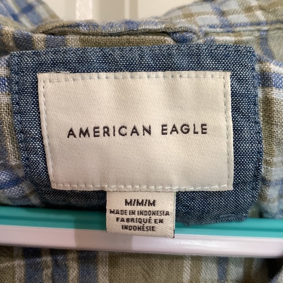 AE Button Down Shirt (M) - Picture 3 of 4